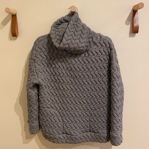 Gap fit turtleneck sweater